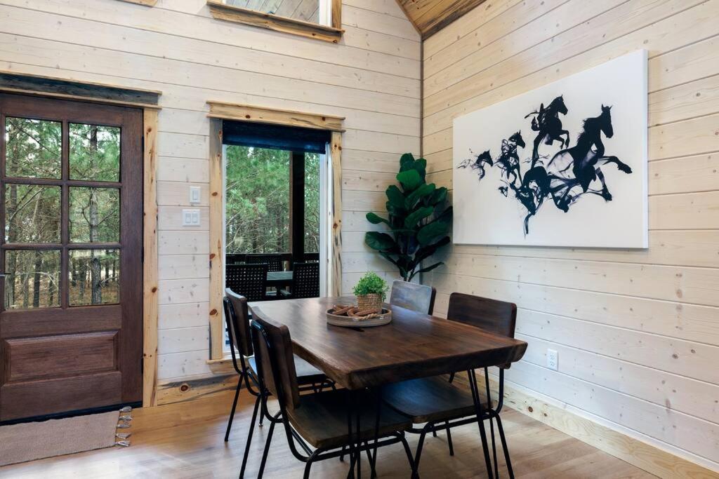 Lone Pine Lodge. Brand New! 2 Bedroom Luxury Cabin. Broken Bow Eksteriør billede